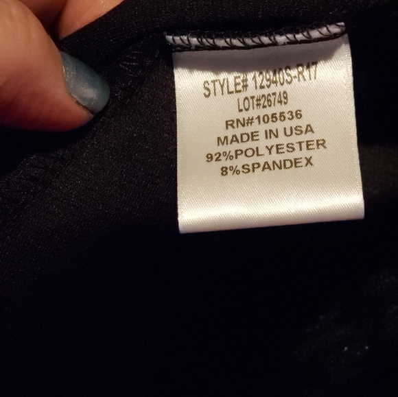 Tank and jacket attached. Excellent size 1x - Picture 2 of 3